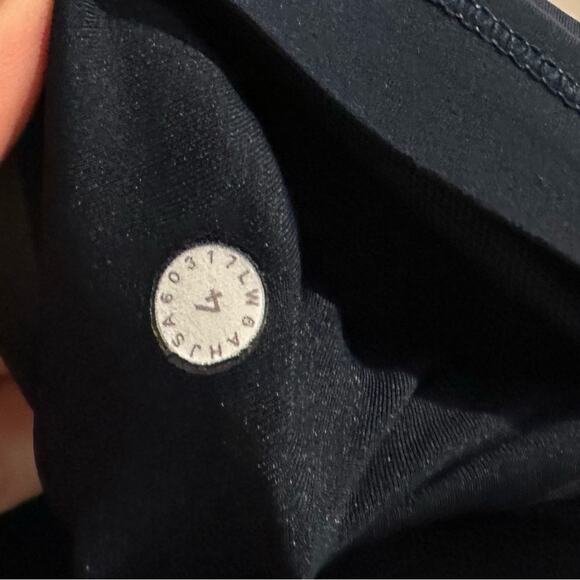 Lululemon In Movement Crop Everlux 19" Leggings - Picture 8 of 8